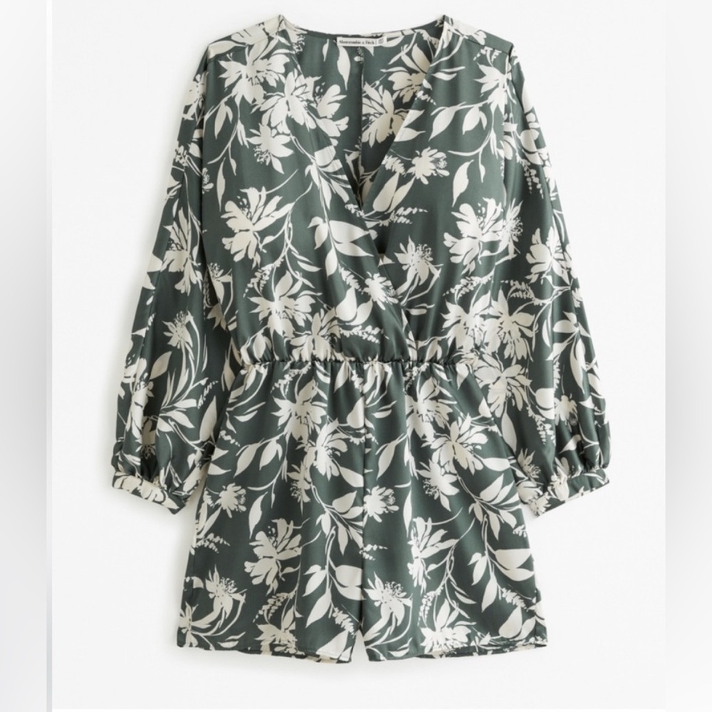 Abercrombie & Fitch Long-Sleeve Easy Waist Romper